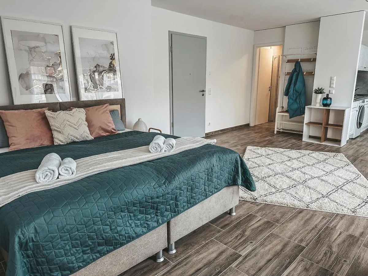 Sali Homes Elegant And Stylish Retreat In Heart Of Bayreuth, Close To River