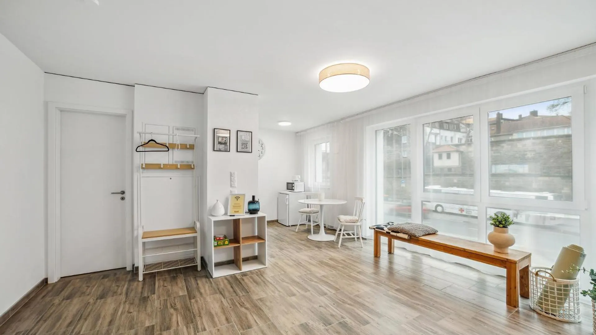 Apartment Sali Homes Elegant And Stylish Retreat In Heart Of Bayreuth, Close To River